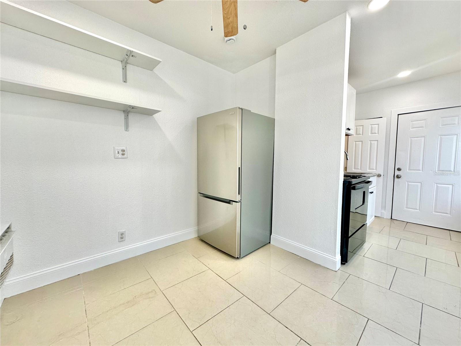 Listing photo id 0 for 503 Ridgewood Avenue 1