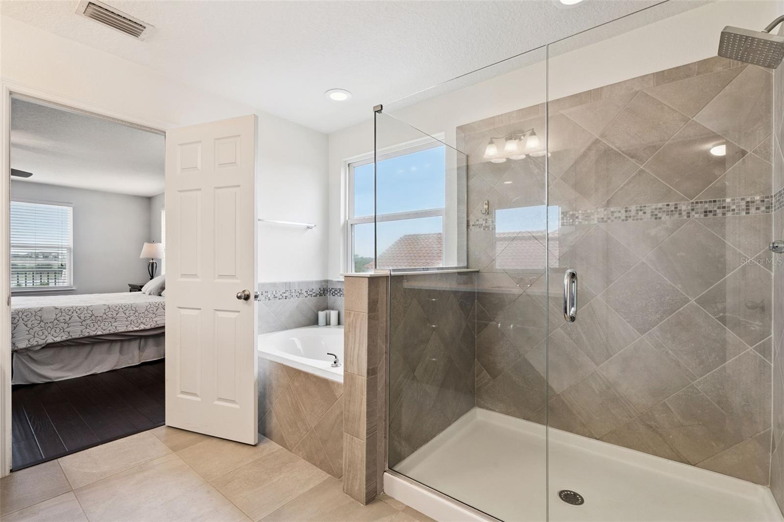 Image 12 of 48 For 1784 Bella Lago Drive