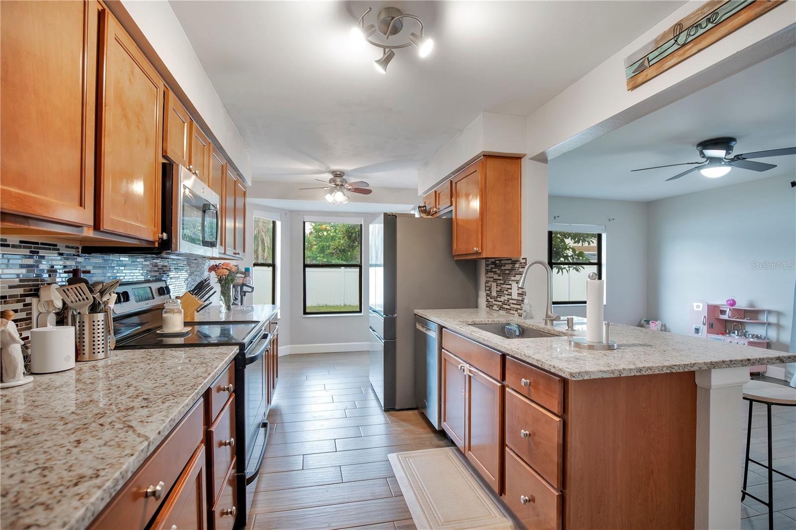 Image 11 of 38 For 751 Birgham Place