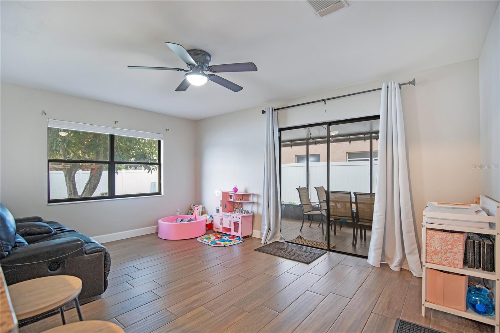 Image 15 of 38 For 751 Birgham Place
