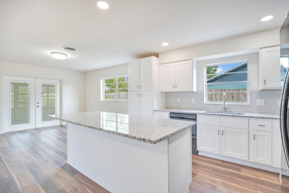 Image 5 of 25 For 5117 Cypress Court