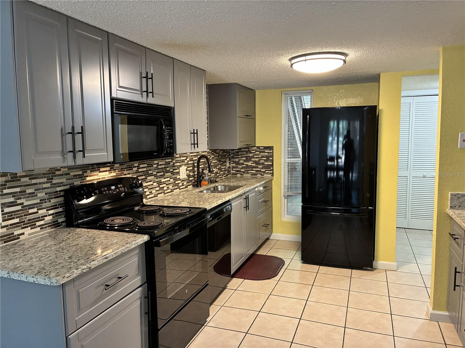 Image 13 of 25 For 1810 23rd Boulevard 180