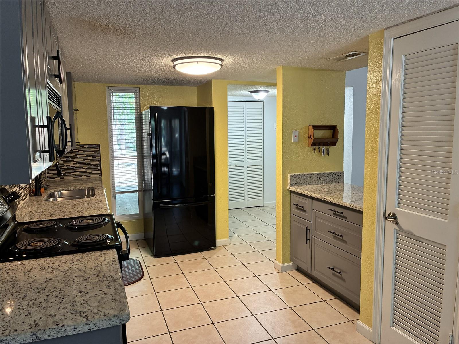 Image 14 of 25 For 1810 23rd Boulevard 180