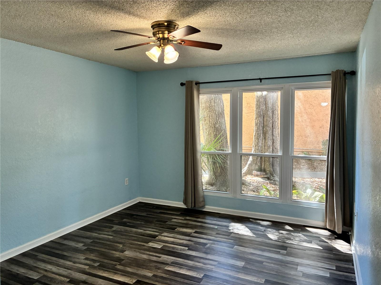 Image 19 of 25 For 1810 23rd Boulevard 180