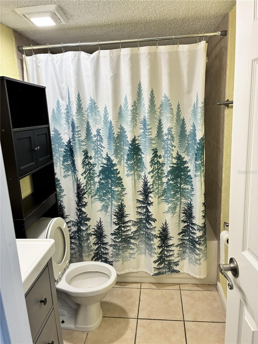 Image 2 of 25 For 1810 23rd Boulevard 180