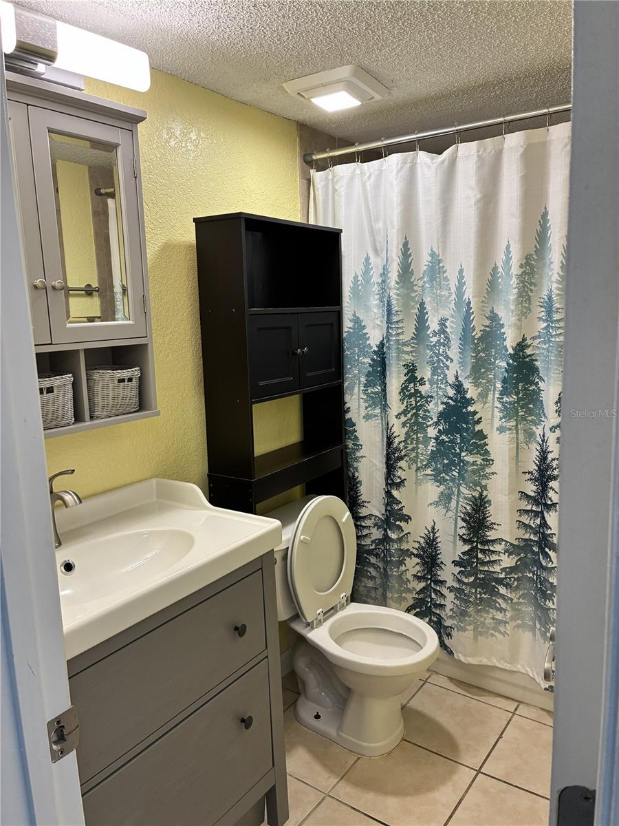 Image 4 of 25 For 1810 23rd Boulevard 180