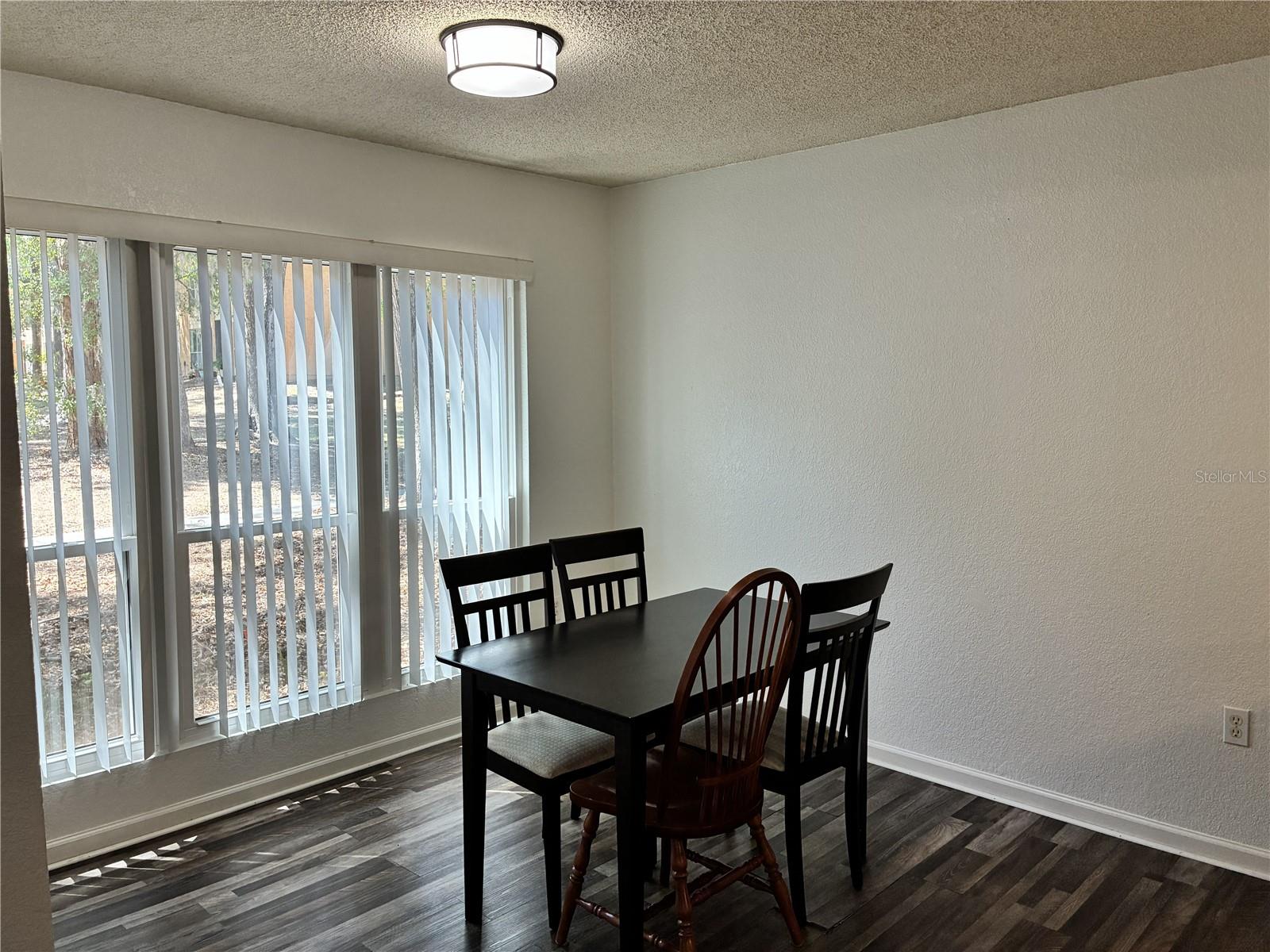 Image 5 of 25 For 1810 23rd Boulevard 180