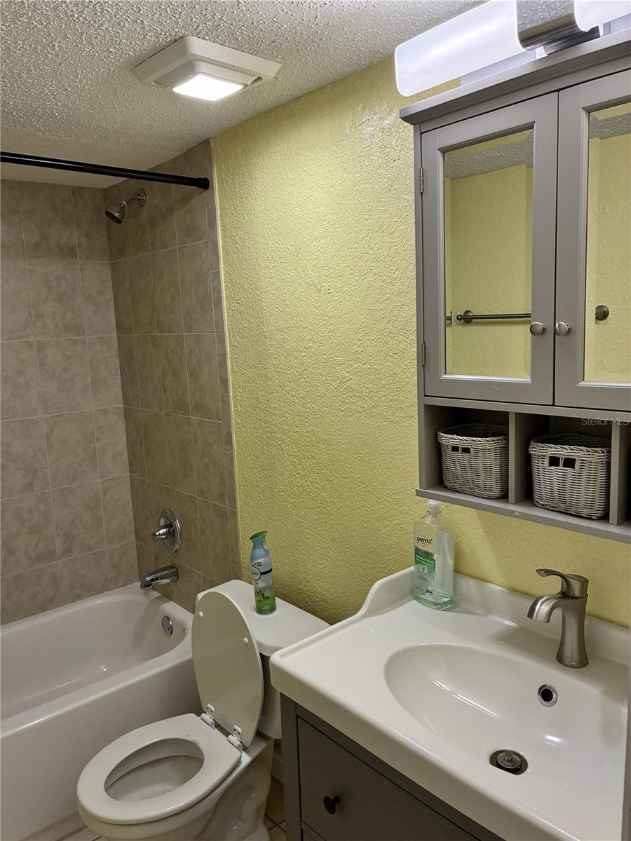 Image 6 of 25 For 1810 23rd Boulevard 180