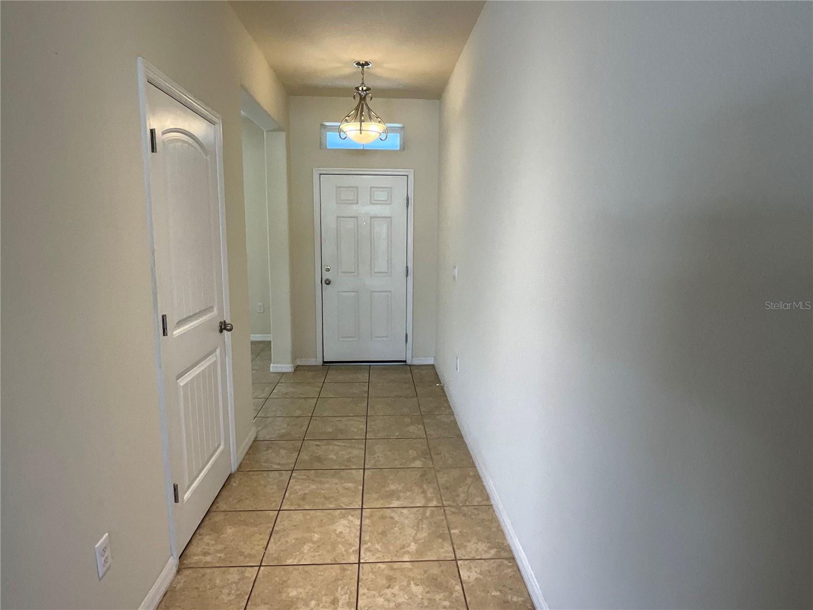 Image 4 of 45 For 4058 Brookshire Circle