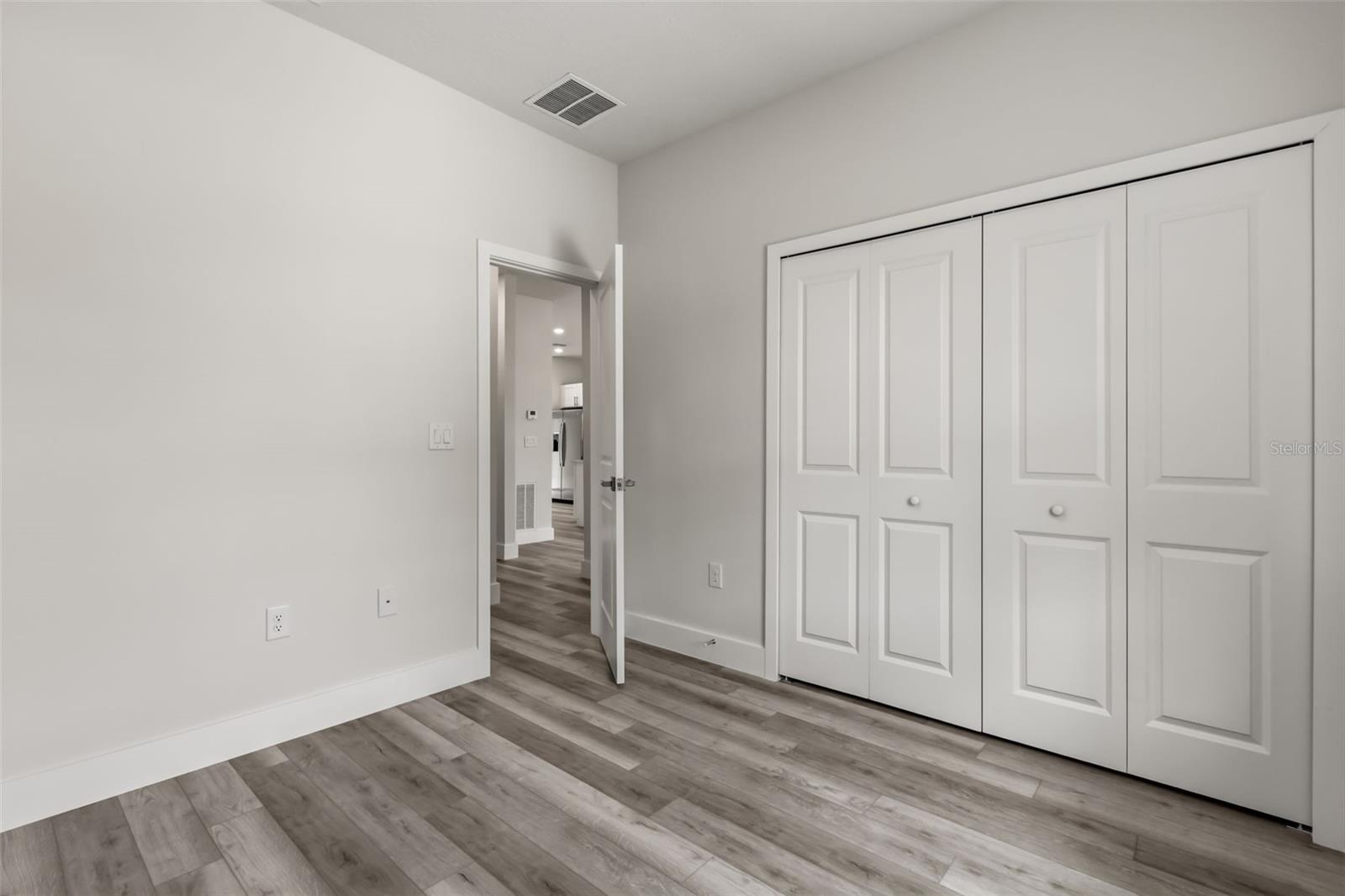 Image 21 of 32 For 16015 29th Court Road 1