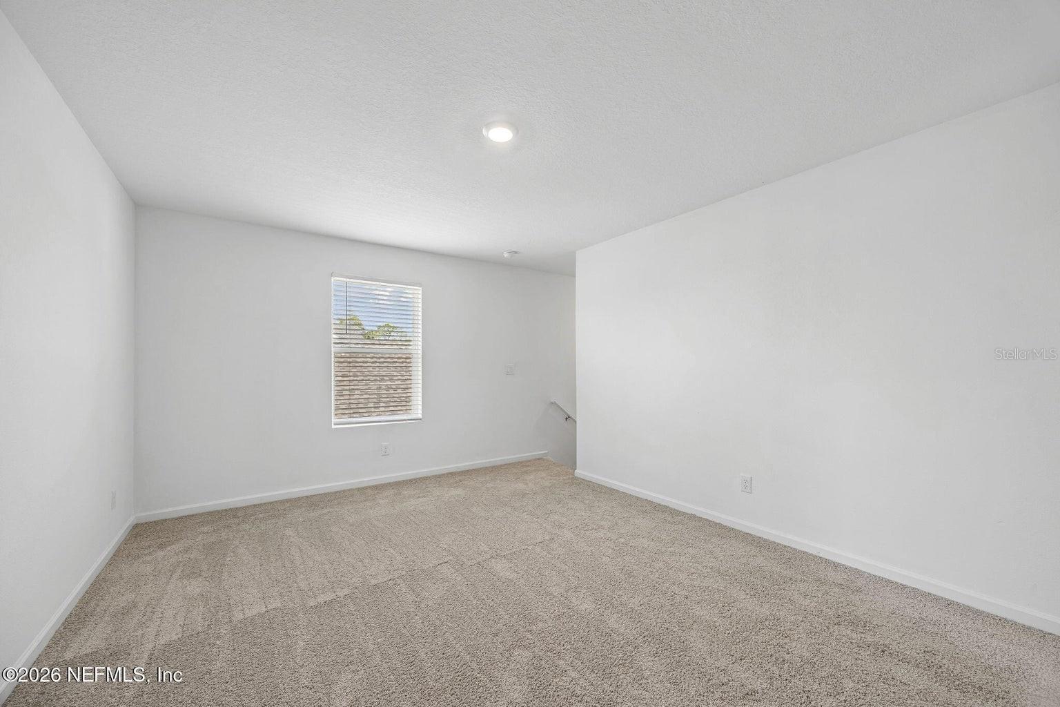 Listing photo id 17 for 3460 Mildred Way