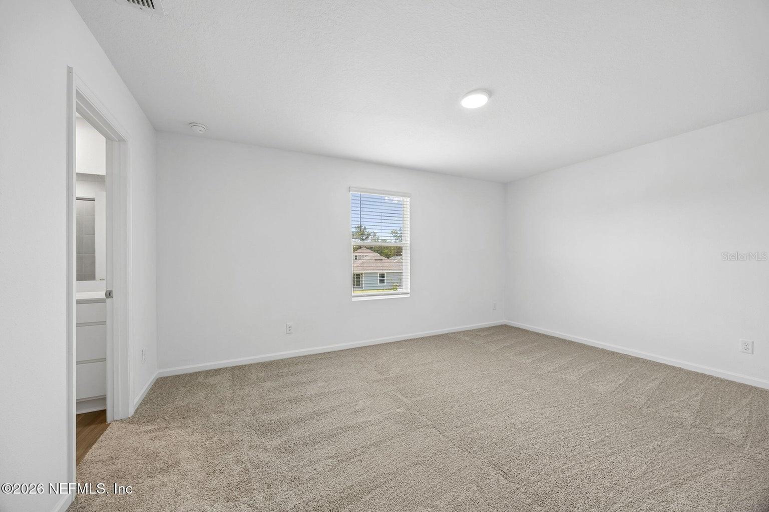 Listing photo id 18 for 3460 Mildred Way