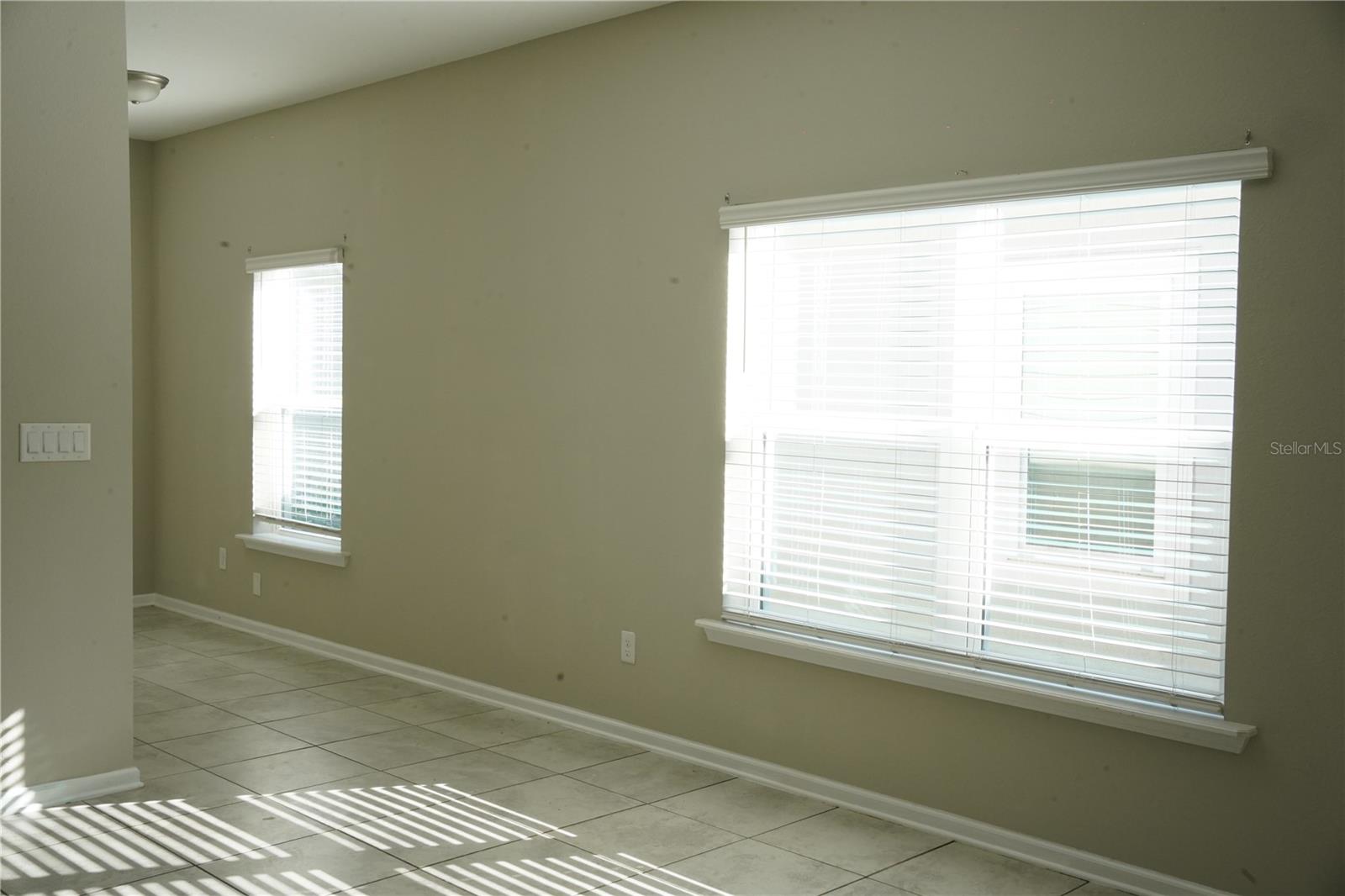 Image 33 of 83 For 855 Sycamore Way