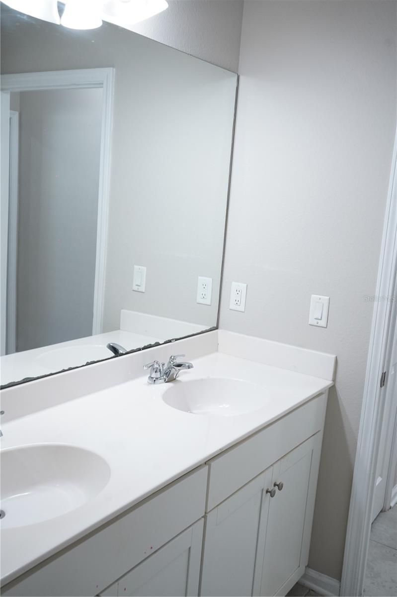 Image 73 of 83 For 855 Sycamore Way