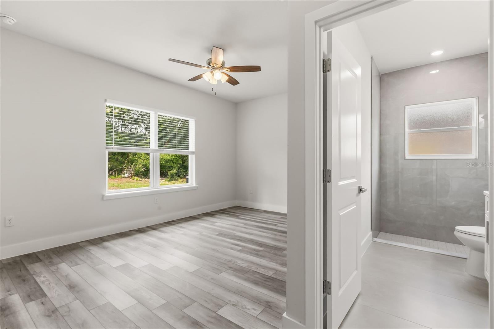 Image 14 of 29 For 16015 29th Court Road 2