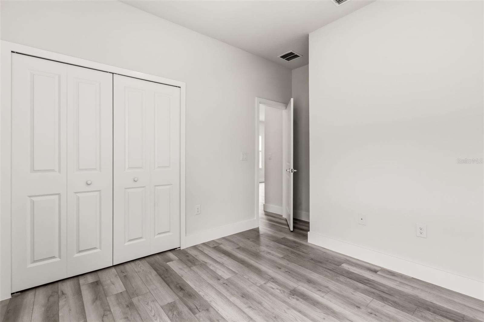 Image 22 of 29 For 16015 29th Court Road 2