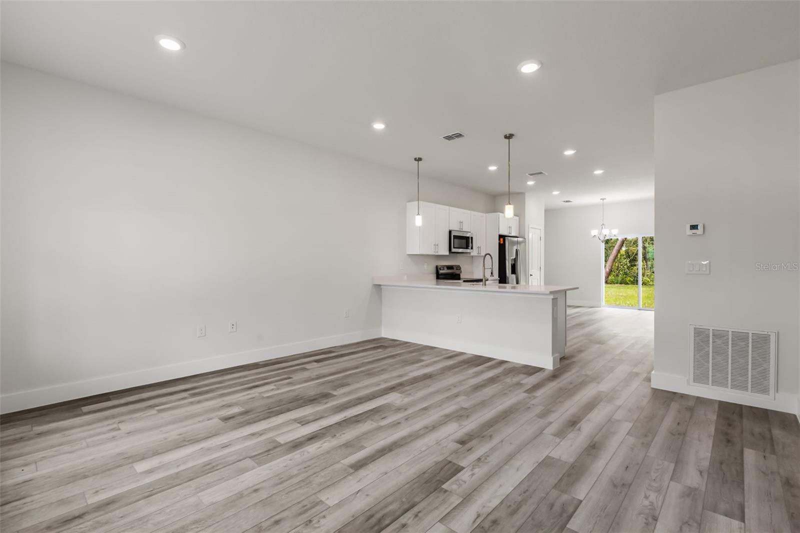 Image 7 of 29 For 16015 29th Court Road 2