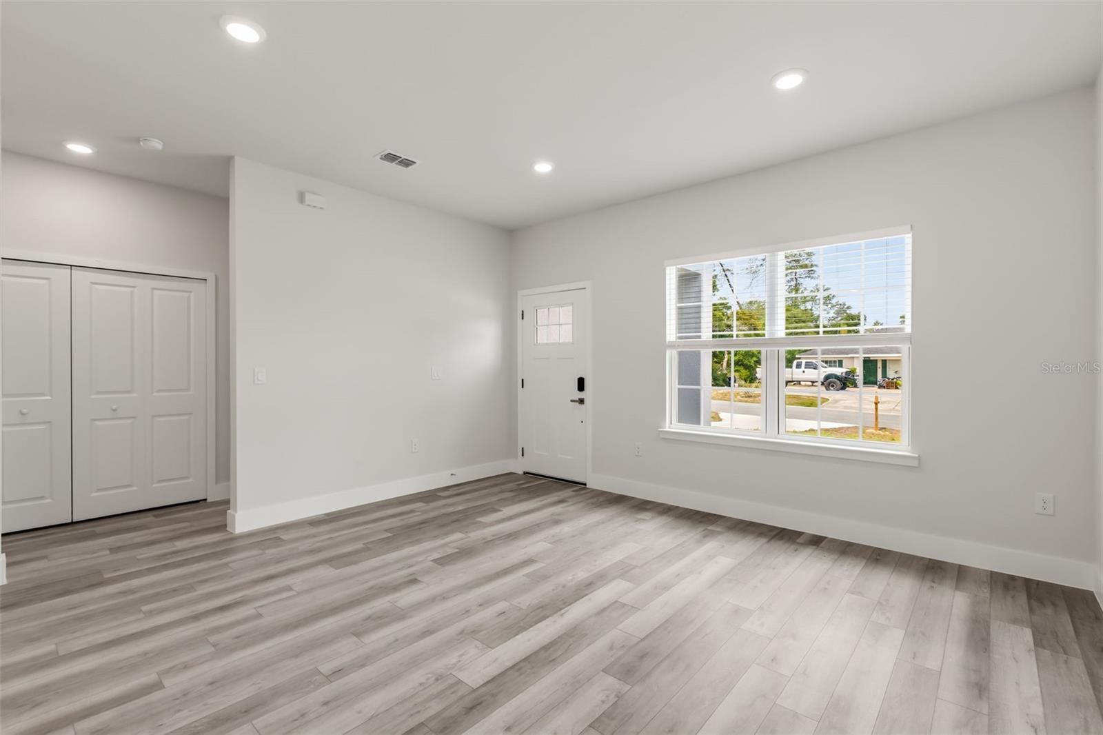 Image 8 of 29 For 16015 29th Court Road 2