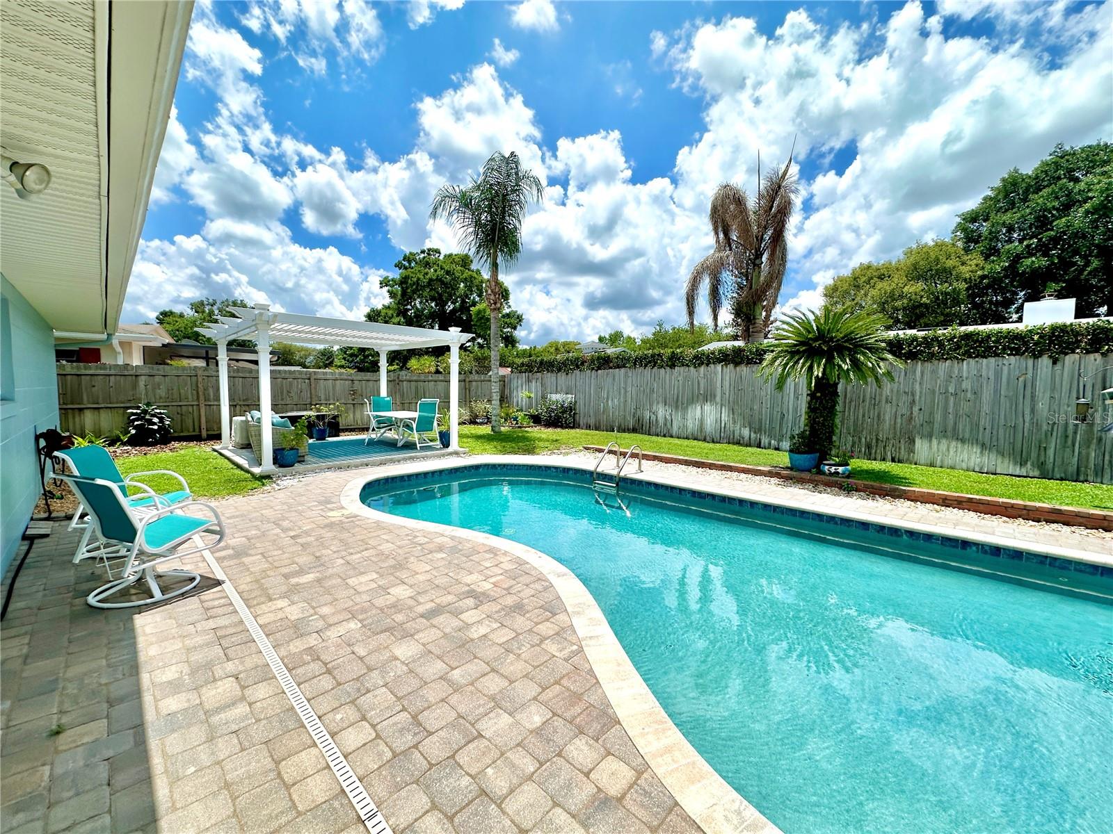 Image 11 of 66 For 460 Deerwood Avenue