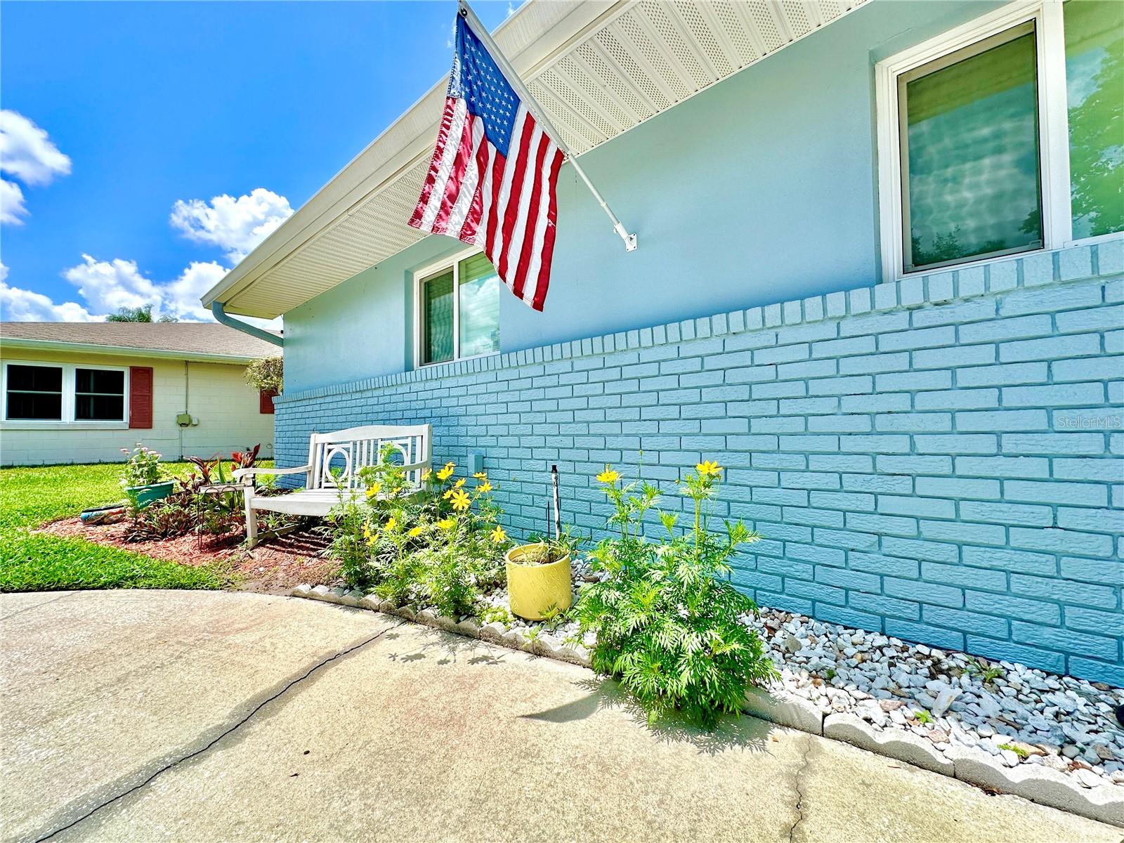 Image 3 of 66 For 460 Deerwood Avenue