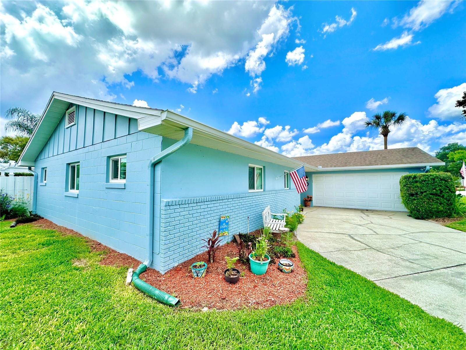 Image 4 of 66 For 460 Deerwood Avenue