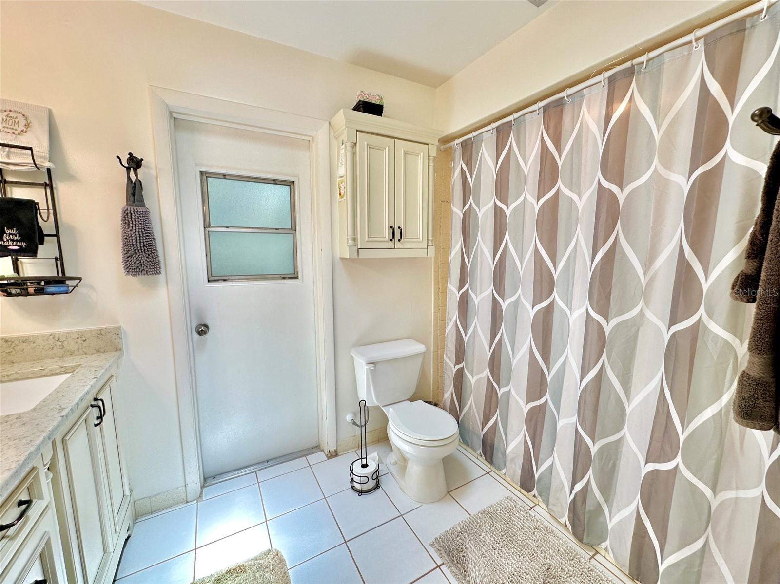 Image 40 of 66 For 460 Deerwood Avenue