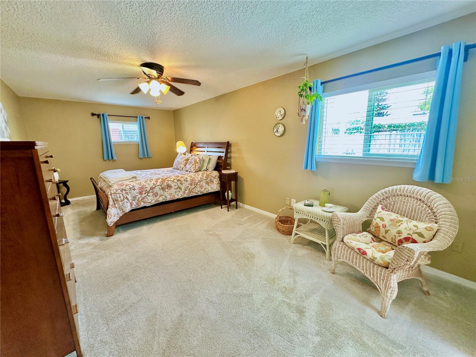 Image 42 of 66 For 460 Deerwood Avenue