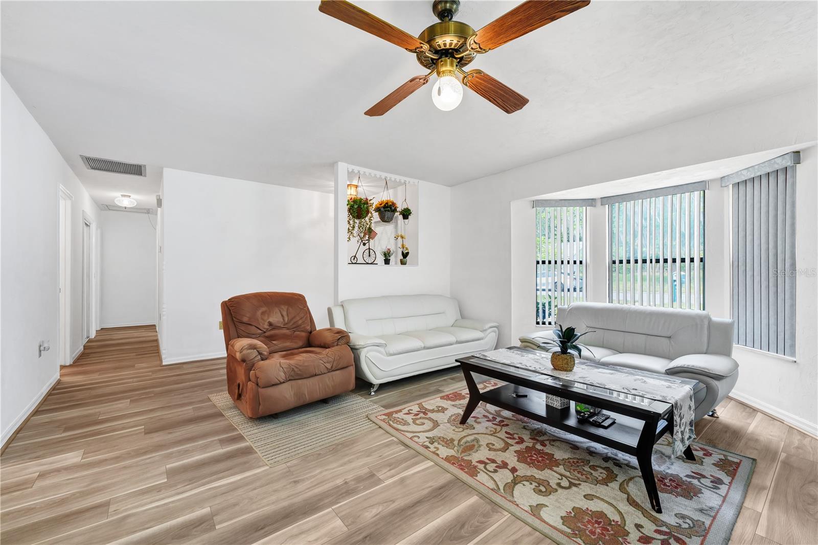 Image 14 of 32 For 5722 81st Terrace