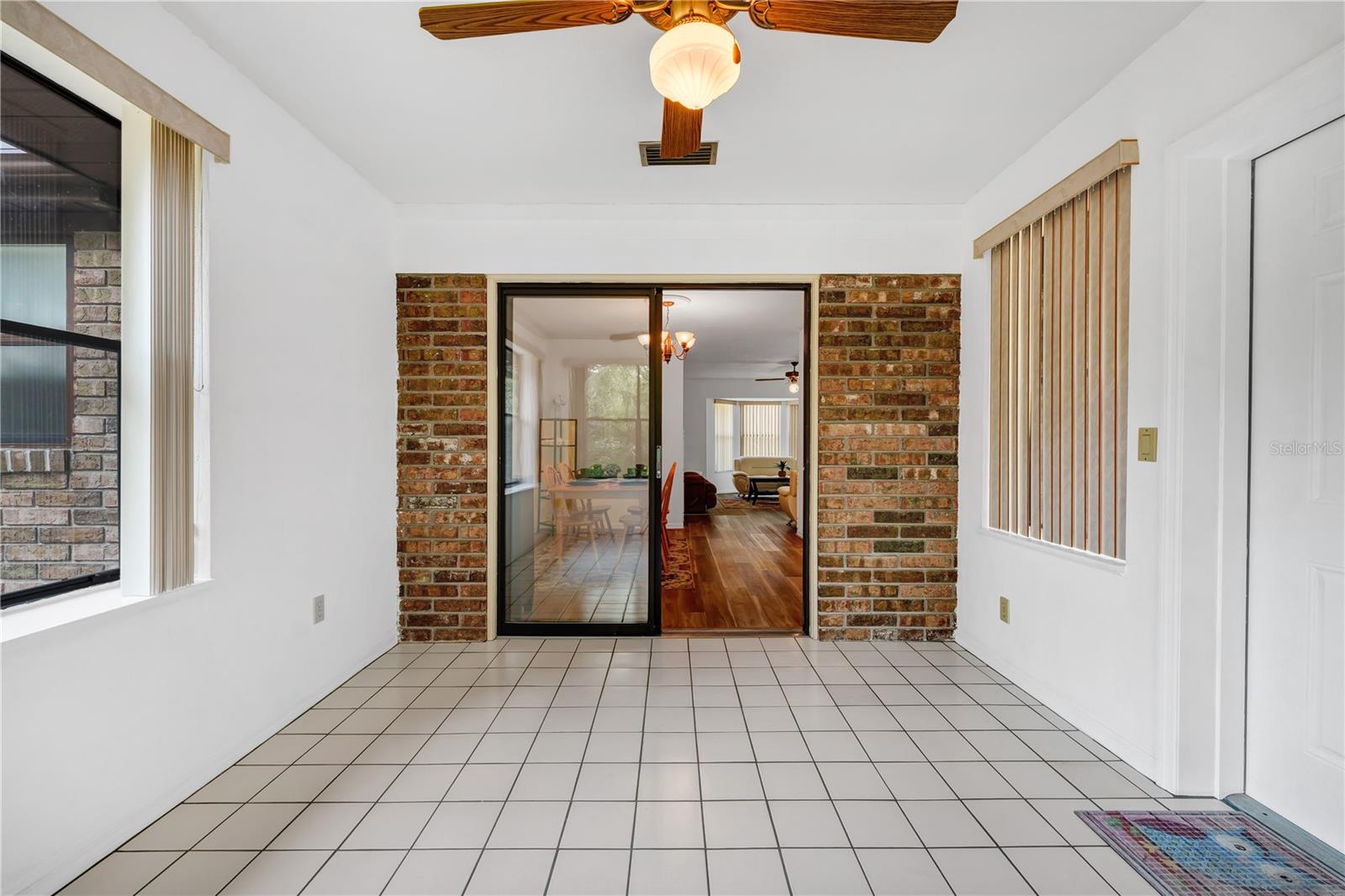 Image 18 of 32 For 5722 81st Terrace