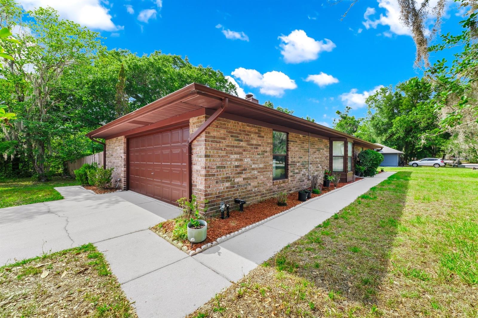 Image 4 of 32 For 5722 81st Terrace