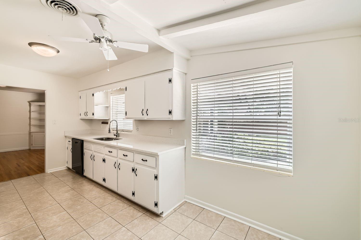 Image 11 of 22 For 425 Balmoral Road