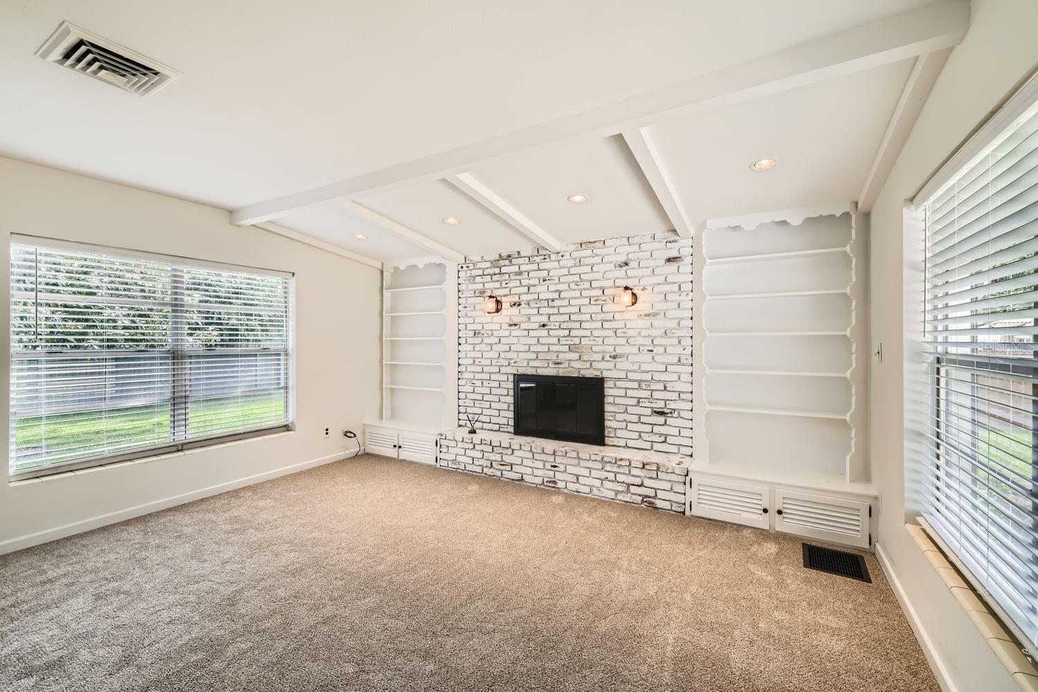 Image 12 of 22 For 425 Balmoral Road