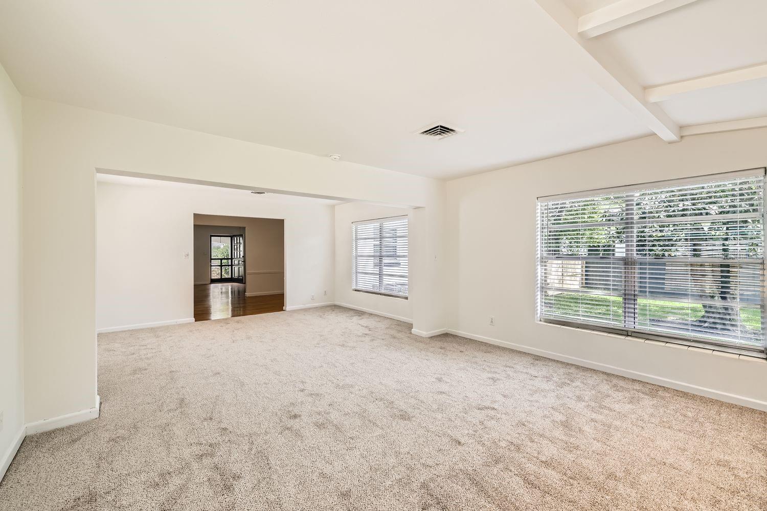 Image 13 of 22 For 425 Balmoral Road
