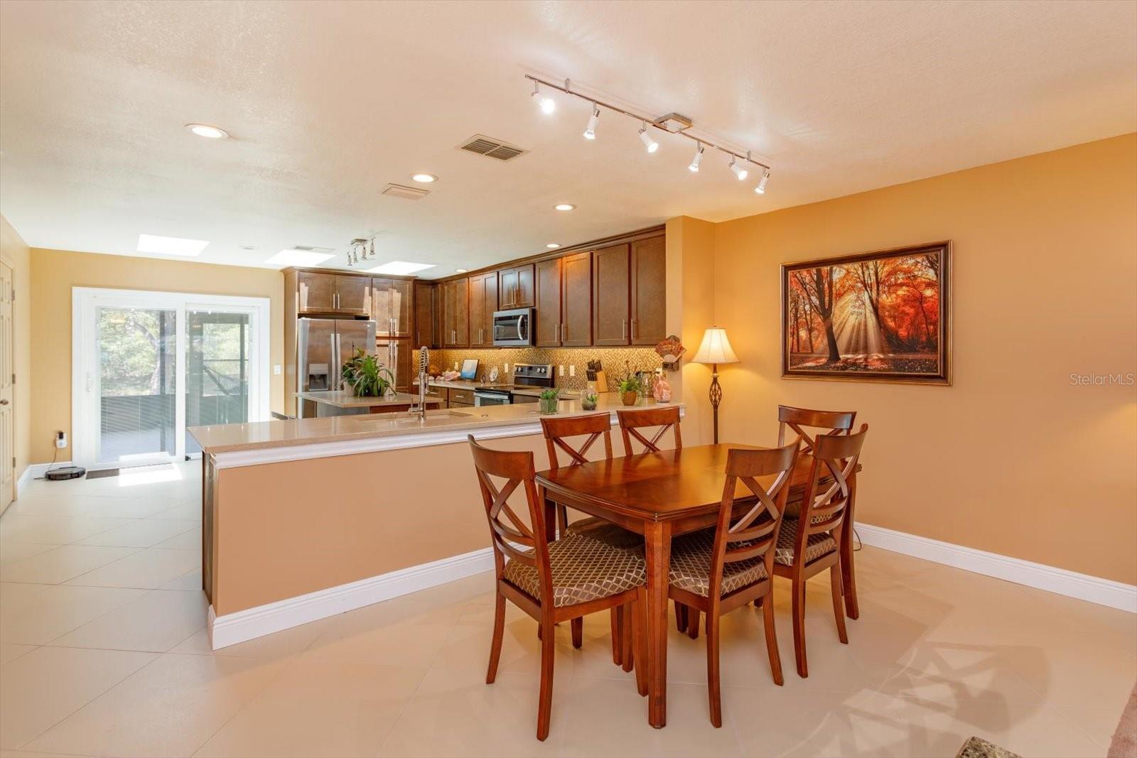 Image 6 of 28 For 2900 Wareham Court