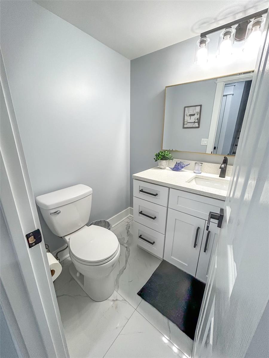 Image 12 of 25 For 315 Medallion Boulevard F