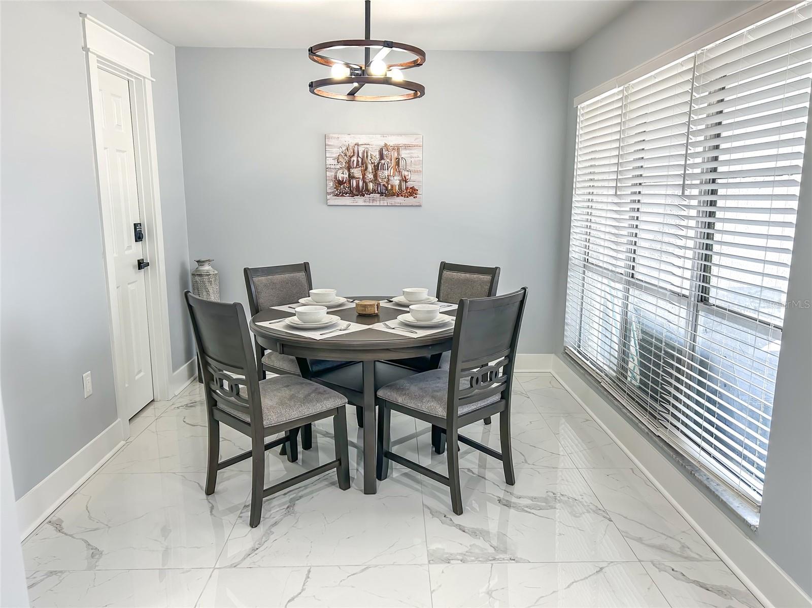 Image 6 of 25 For 315 Medallion Boulevard F