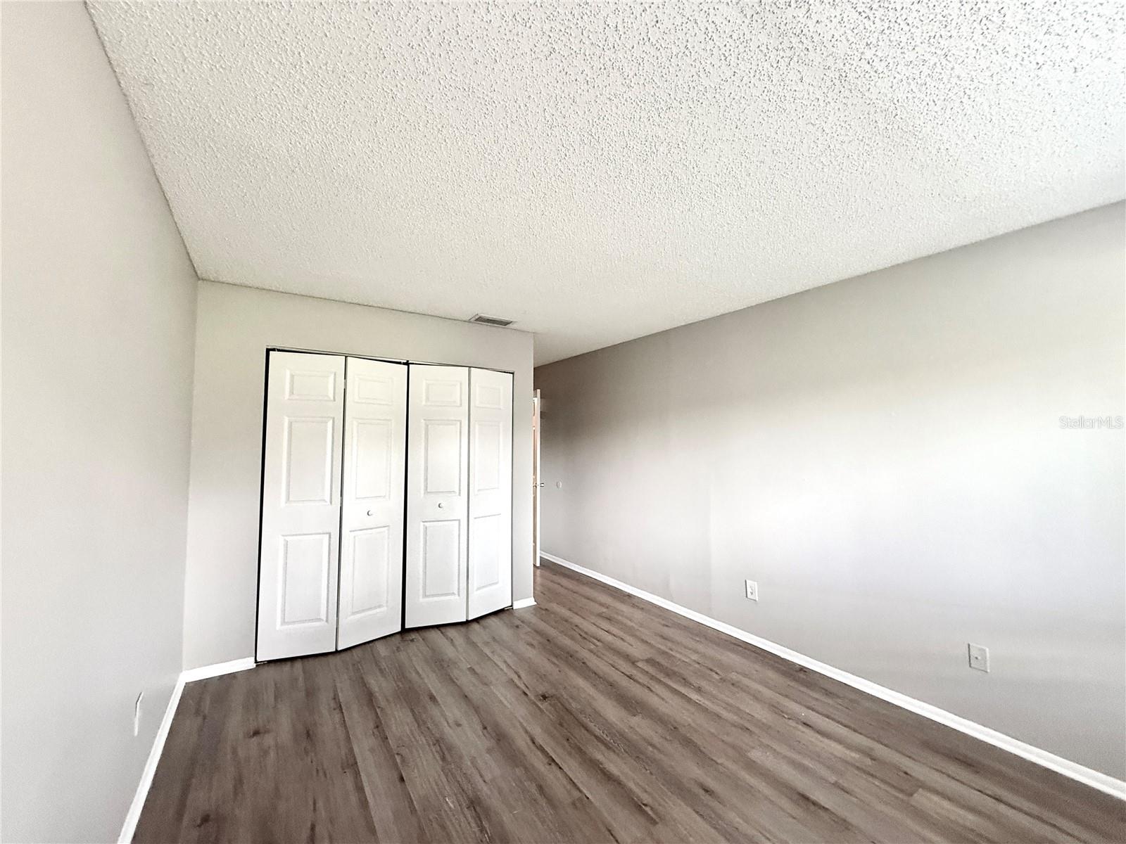 Image 5 of 9 For 644 Kenwick Circle 104