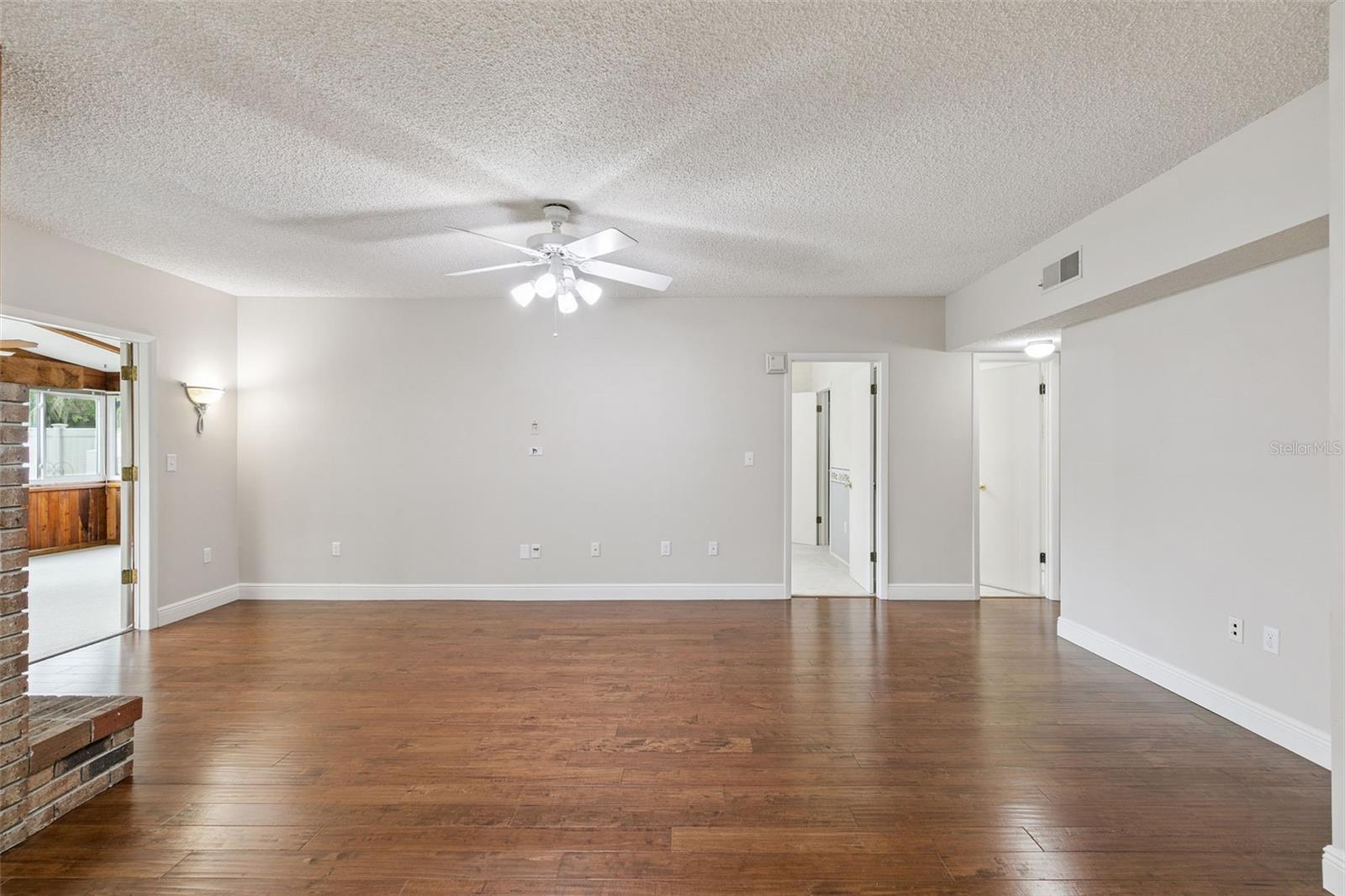 Image 9 of 55 For 8328 Crosswicks Drive