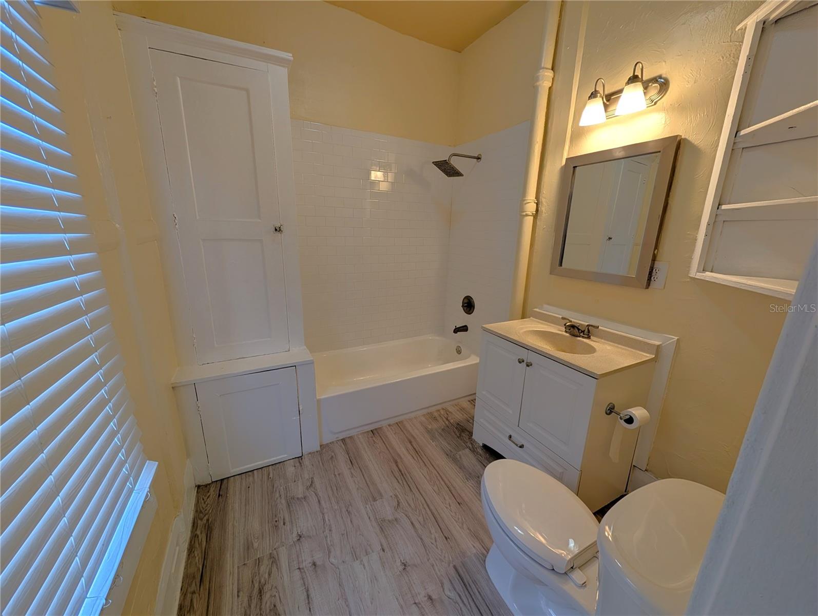 Image 10 of 14 For 103 Westland Avenue 1