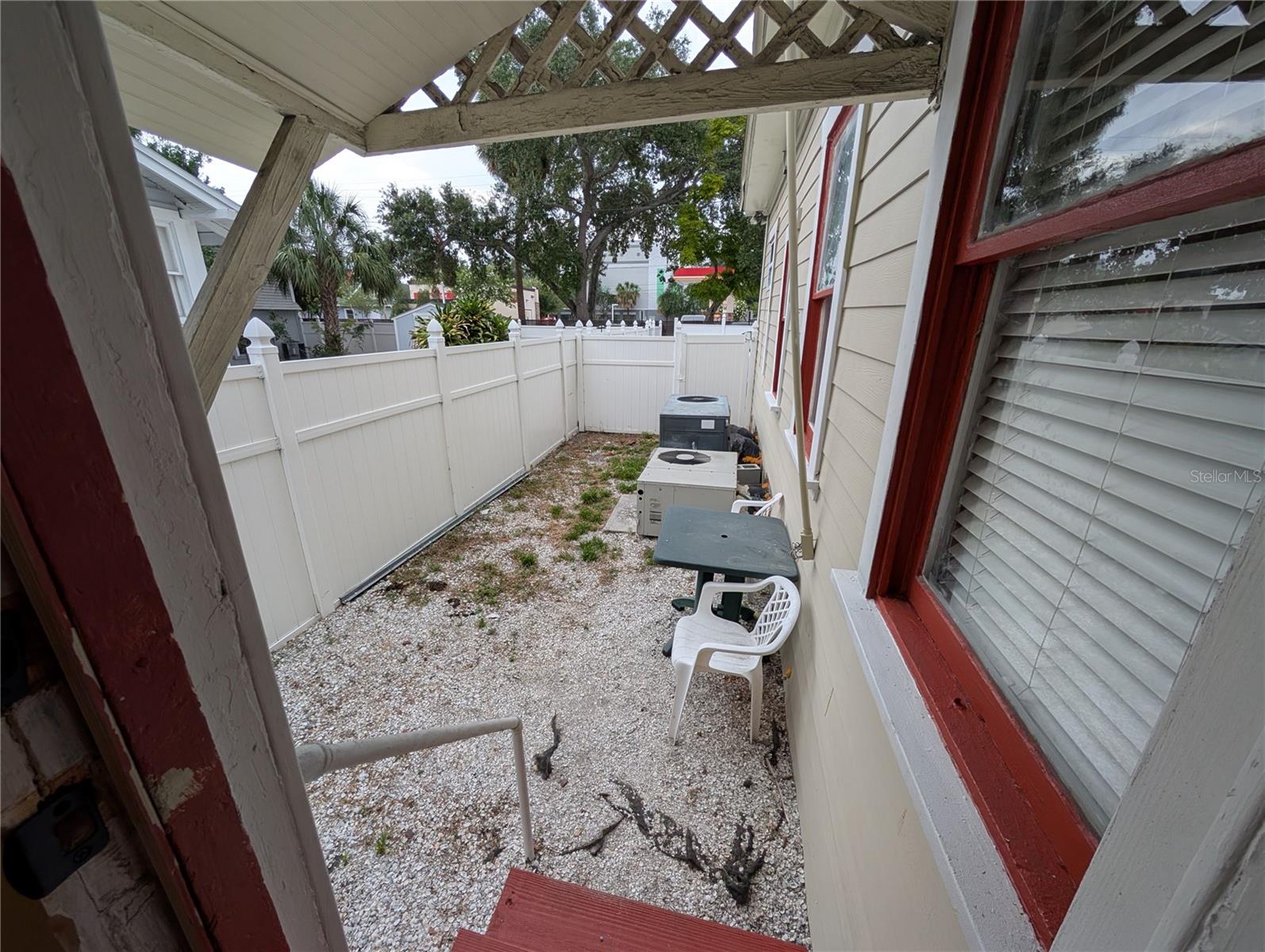 Image 11 of 14 For 103 Westland Avenue 1