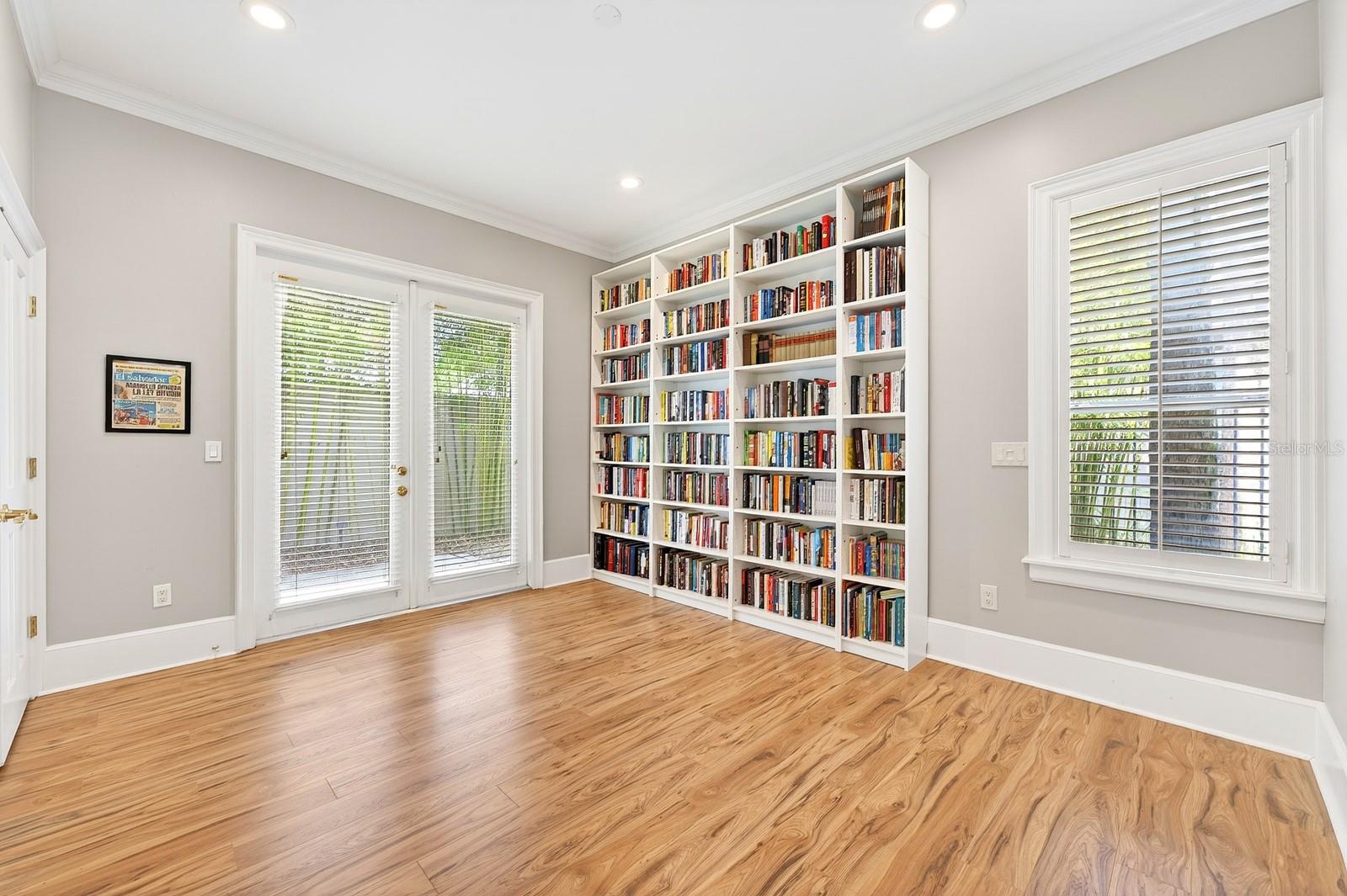 Image 13 of 34 For 962 Aragon Avenue