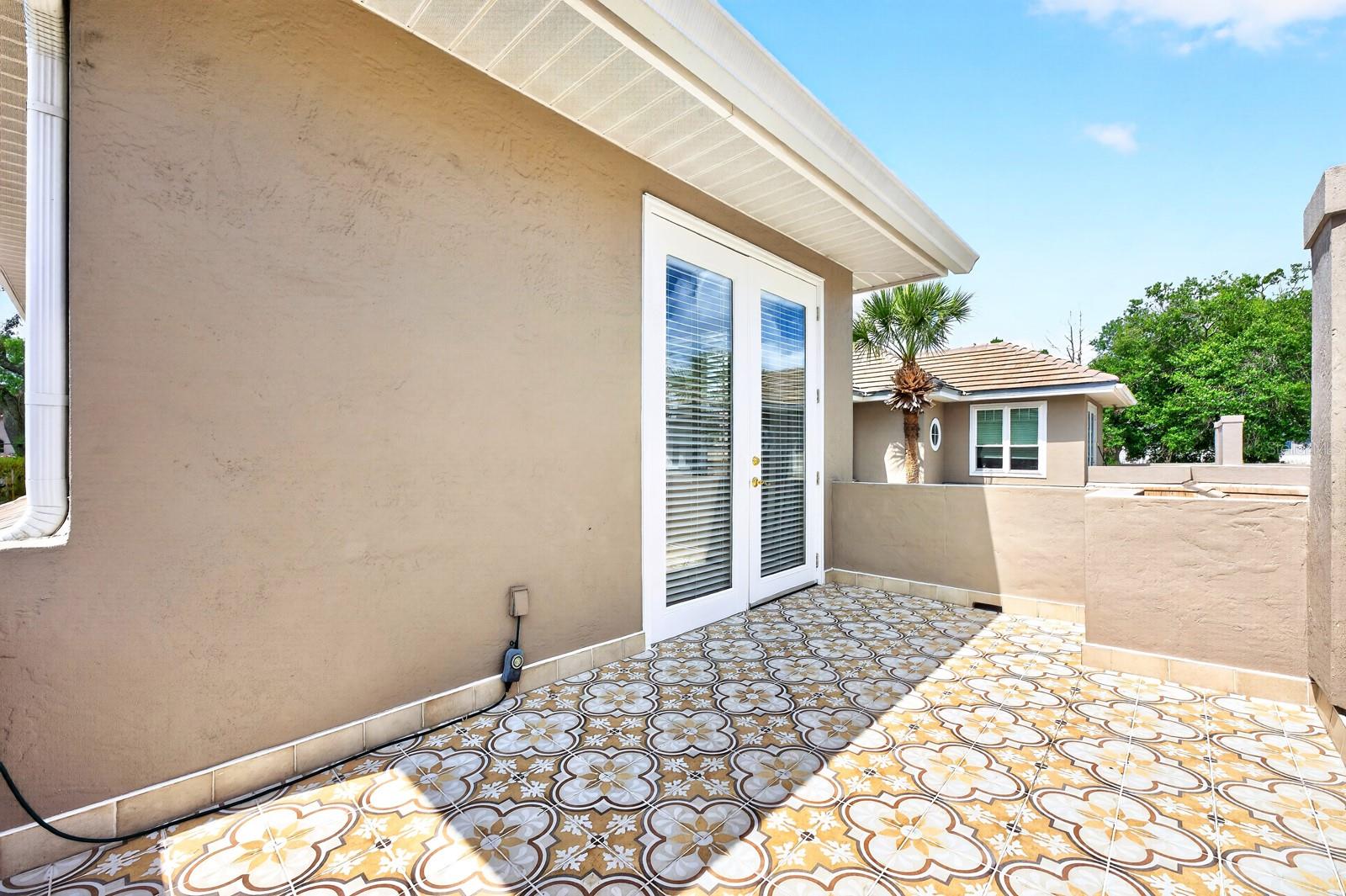 Image 26 of 34 For 962 Aragon Avenue