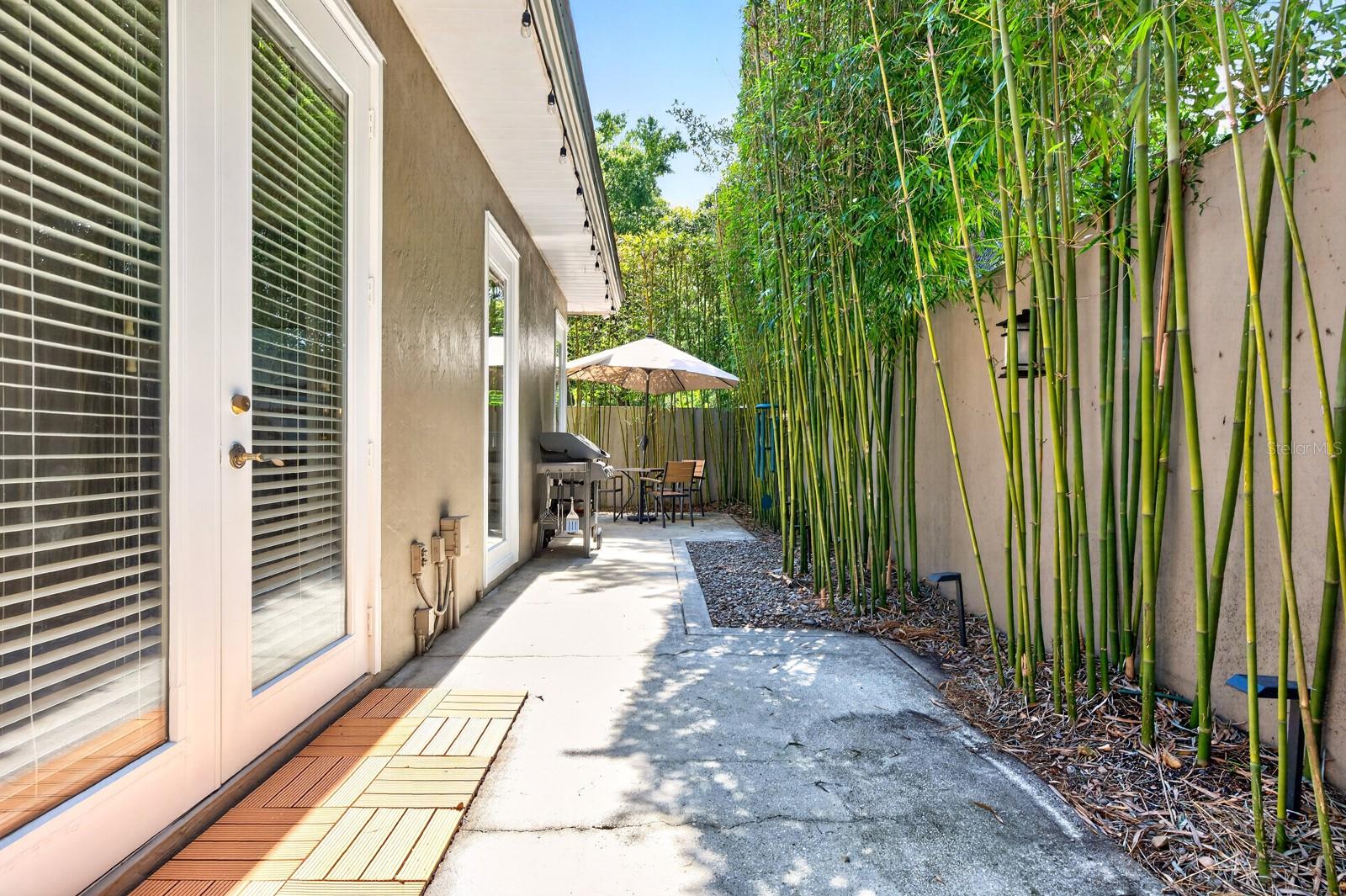Image 31 of 34 For 962 Aragon Avenue
