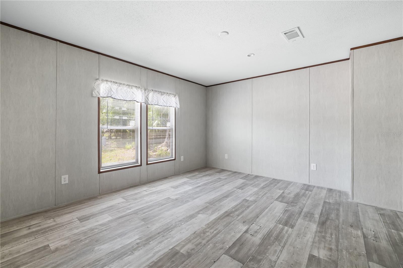 Image 20 of 38 For 25031 Antler Street