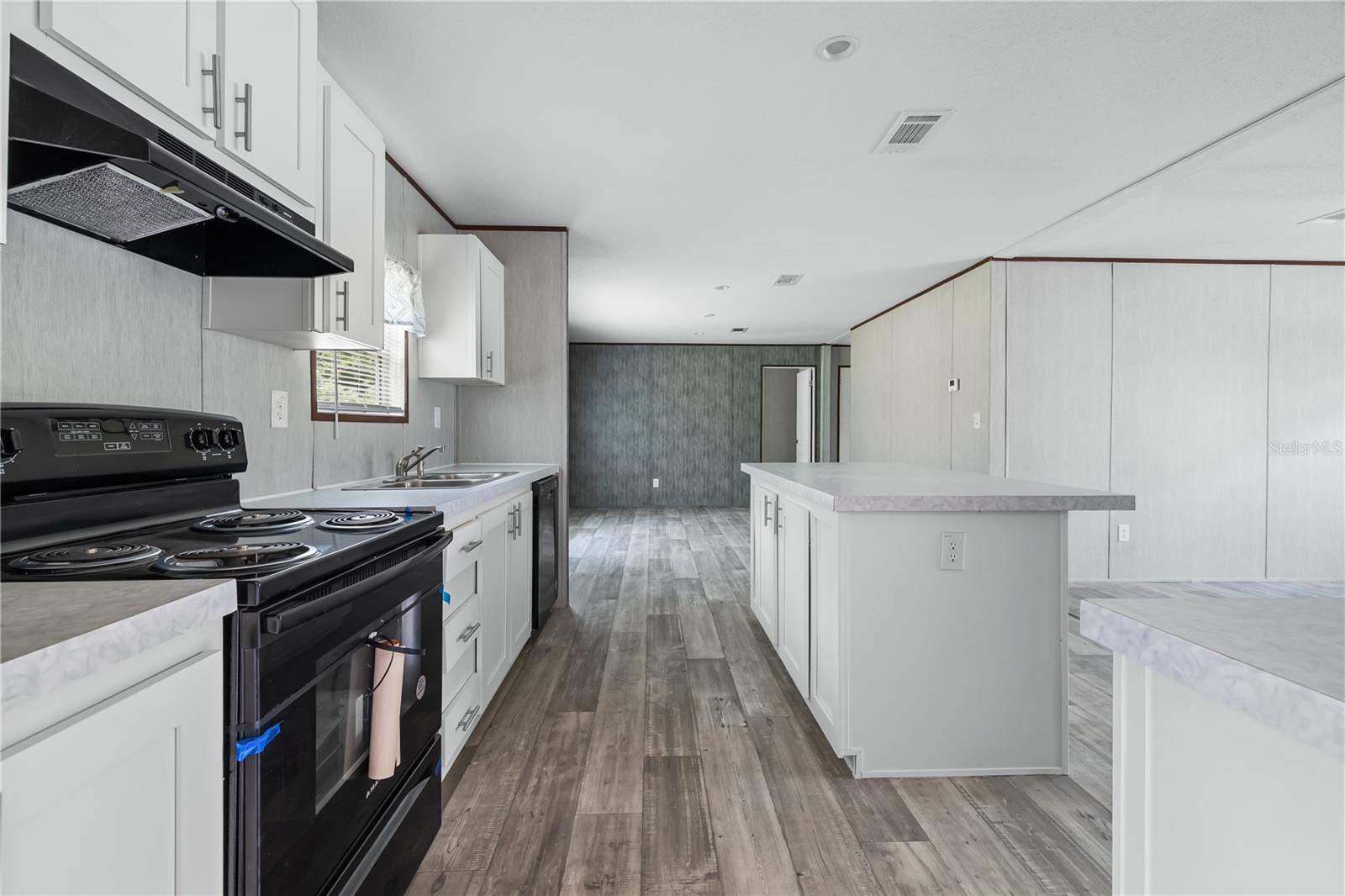 Image 4 of 38 For 25031 Antler Street