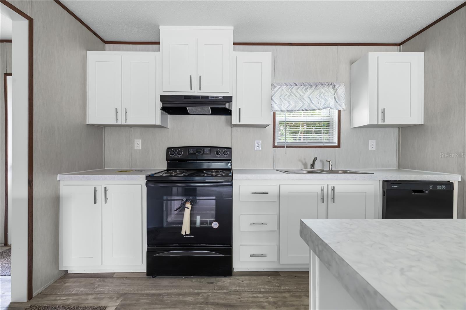 Image 6 of 38 For 25031 Antler Street