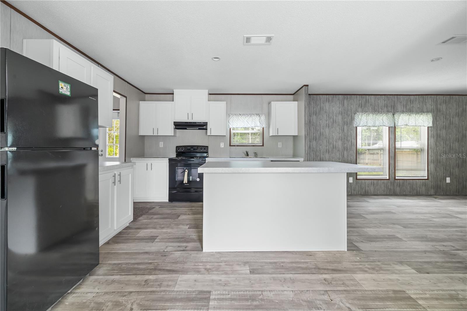 Image 7 of 38 For 25031 Antler Street