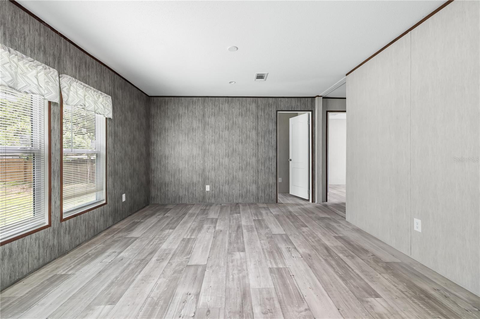 Image 9 of 38 For 25031 Antler Street
