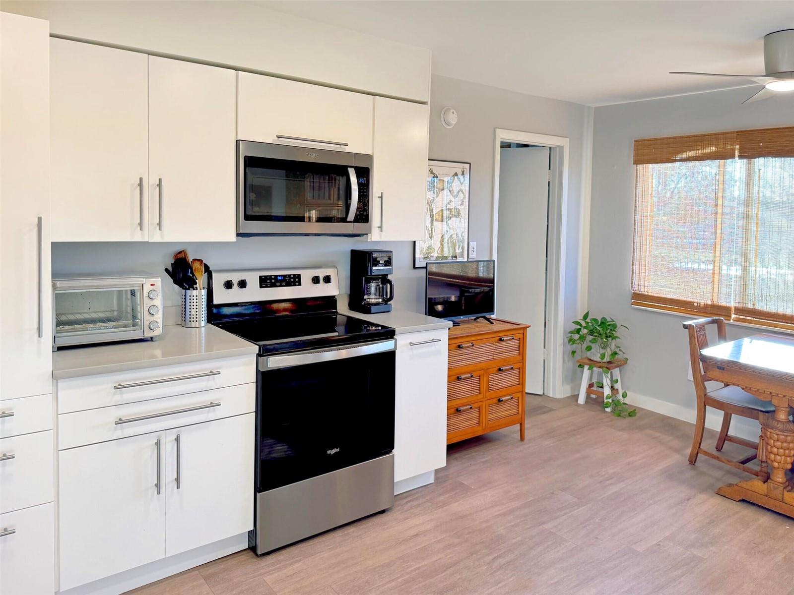 Image 14 of 36 For 5080 Locust Street Ne 219