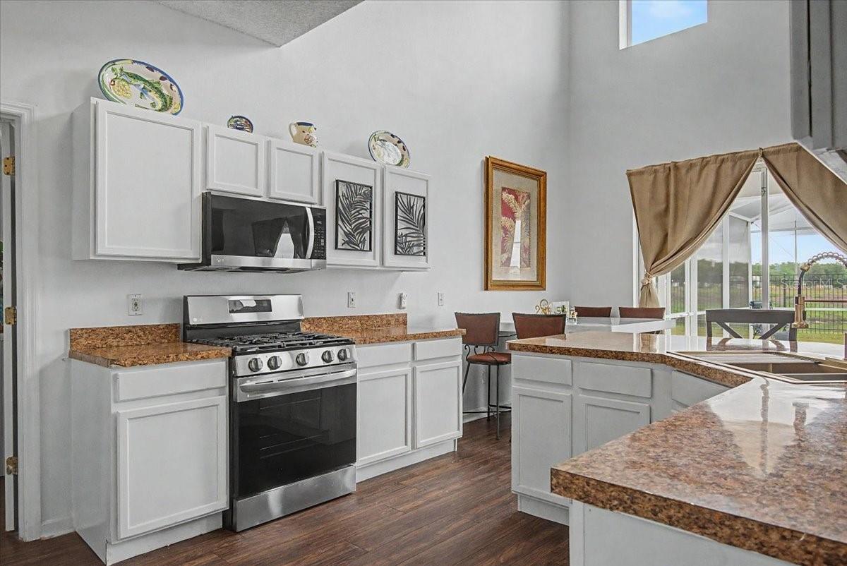 Image 11 of 37 For 5039 Heatherlake Terrace